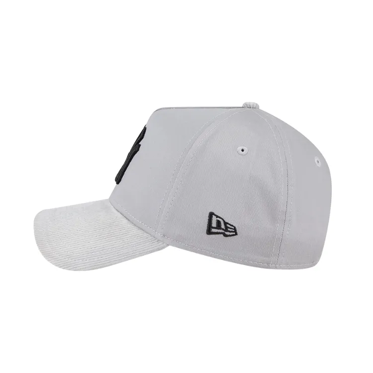 New Era New York Yankees 9FORTY A Frame - Grey Corduroy Peak